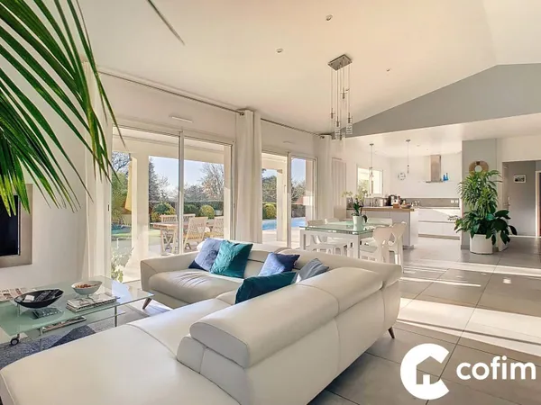 Maison de plain-pied 5 pièces 120 m² 