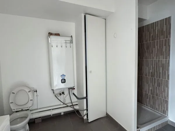 Studio récent +1 place de parking à louer à Epinay sur Seine, à toute proximité du lac 