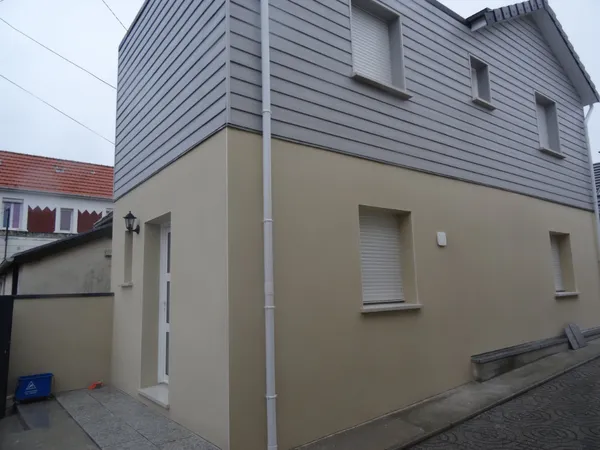 L'adresse vous propose un pavillon récent de type 3 à louer 