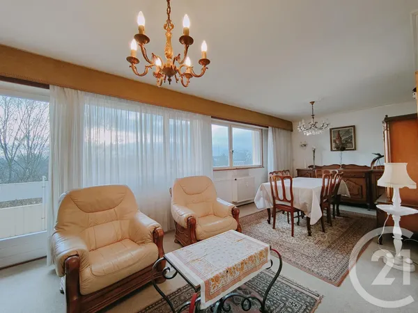 Appartement 2 pièces 77 m² 