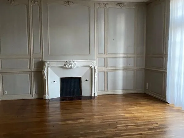 Appartement T5 + Parking Hyper centre Poitiers 