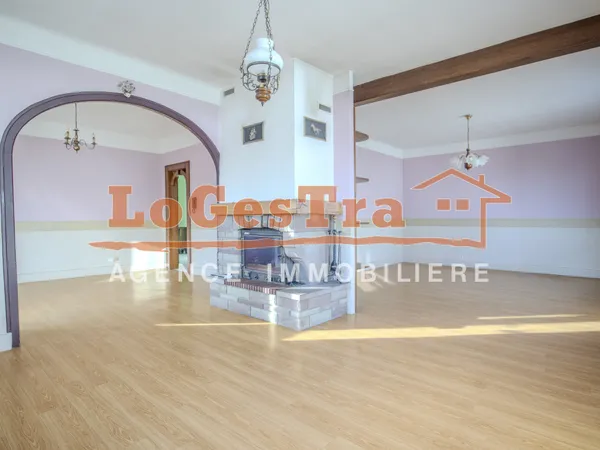 Maison de 137,36 m2 à Vittel 4 chambres 