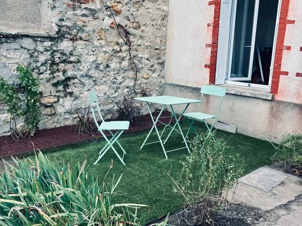 T2 meublé avec jardin privatif - Rue Victor-Carmignac (Arcueil) - RDC calme 