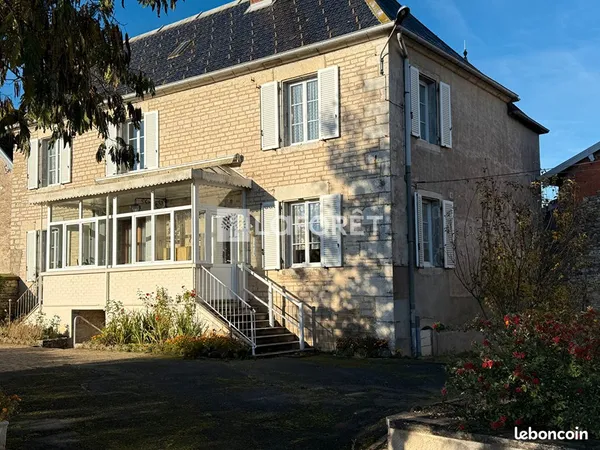 Propriété 6 pièces 193 m² 