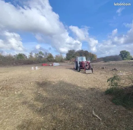 Terrain constructible et viabilisé 5 000 m2 