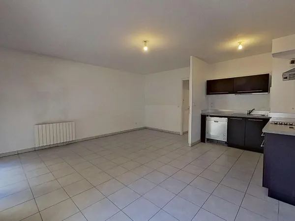 12 Rue Henri Pensier Lyon 69008 - T3 Non meublé - 1090 €CC 
