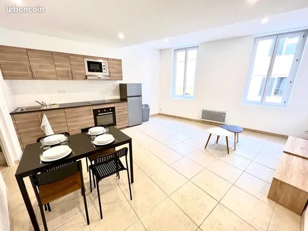 Appartement T2 45 m2 rénové ☀️ - 680 CC 