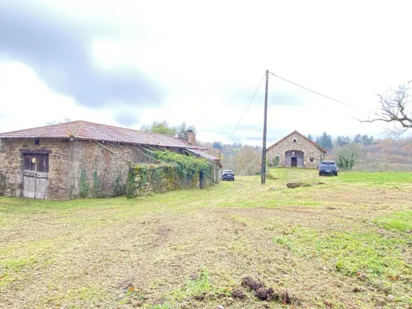 Maison avec dépendances 3 pièces 139 m² 