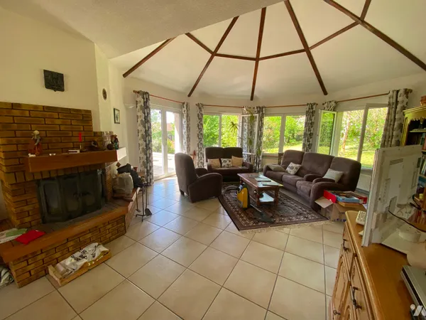 Maison 6 pièces 141 m² 