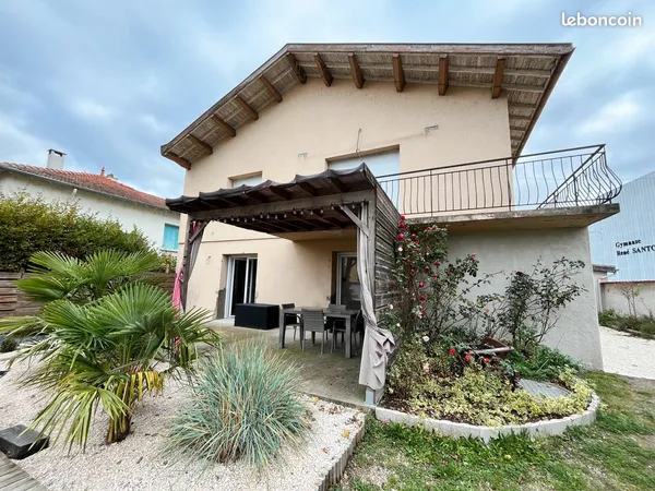 Maison familiale au centre de veauche 