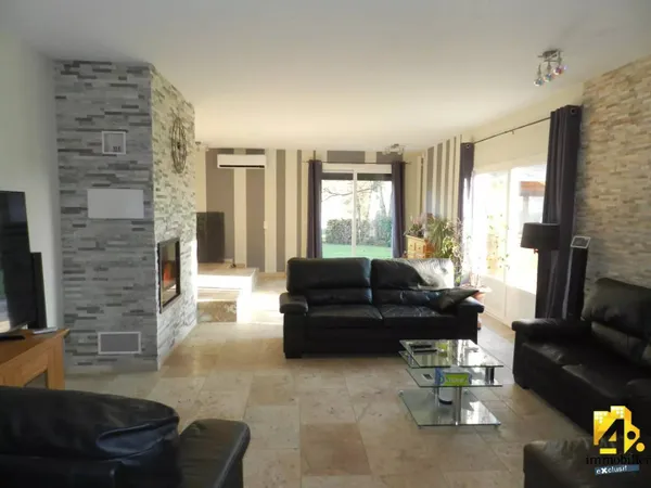 Maison 9 pièces 258 m² 