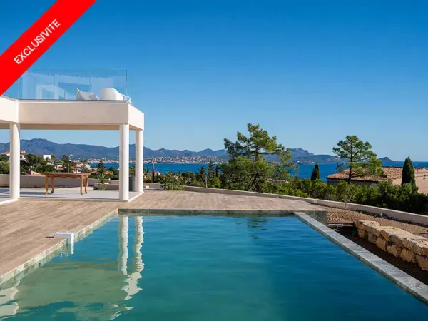 Villa contemporaine avec vue mer panoramique 
