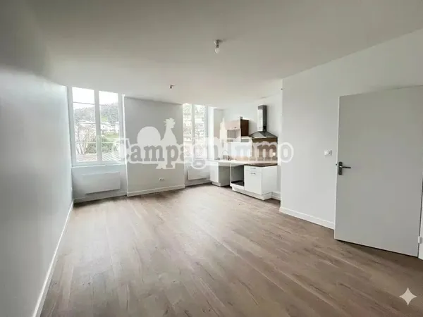T2 - 2EME ETAGE - CENTRE VILLE 