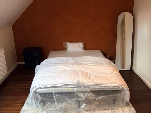 Grande chambre meublée 15 m² en colocation design à Émerainville - Premiers occupants 