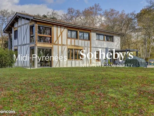 Maison 7 pièces 186 m² 