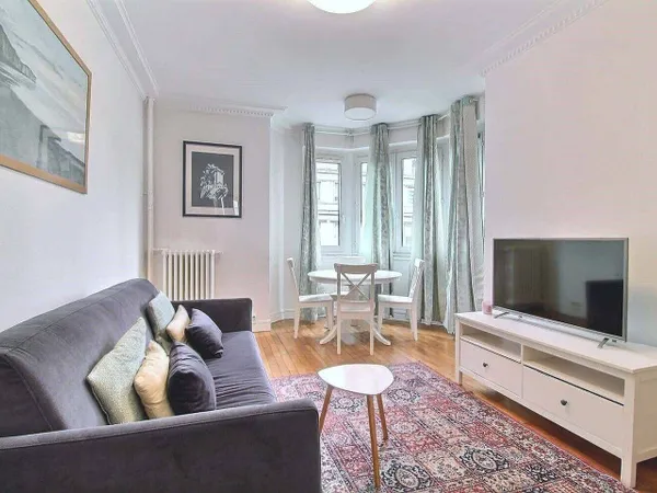 Appartement 1 pièce 49 m² 