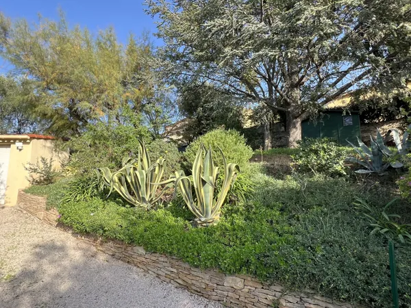TERRAIN A BATIR AVEC PERMIS DE CONSTRUIRE 