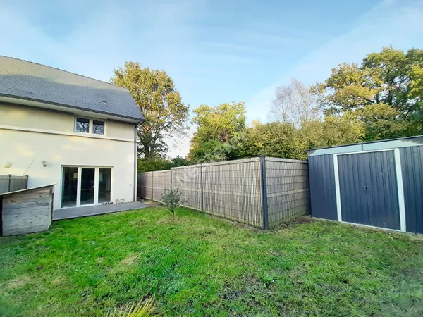 Maison louée à vendre à Locminé - avec jardin - 2 chambres - Centre ville à pied - spécial 