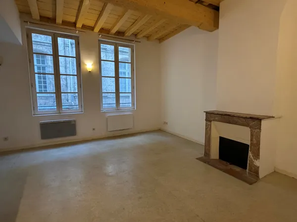 À LOUER T2 de 39 m2 Rue Saint James 