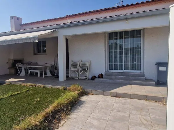 Maison de plain-pied 4 pièces 100 m² 