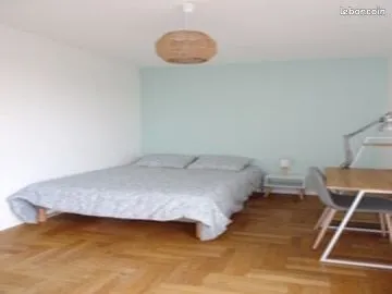 Studio 1 pièce 10 m² 