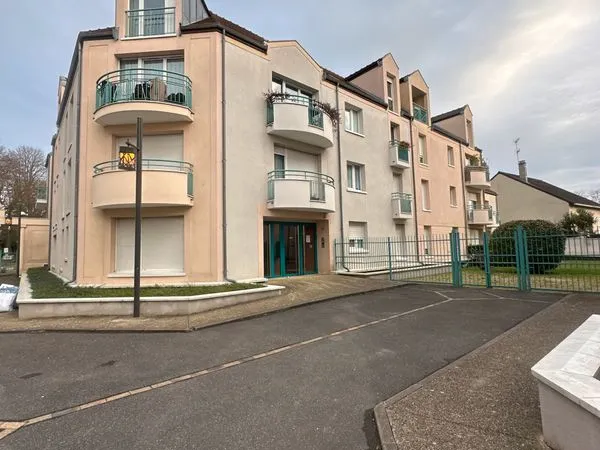 A louer - Appartement 3 pièces meublé - 67 m2 - Centre de Sucy en Brie - Résidence Le Chaumoncel 