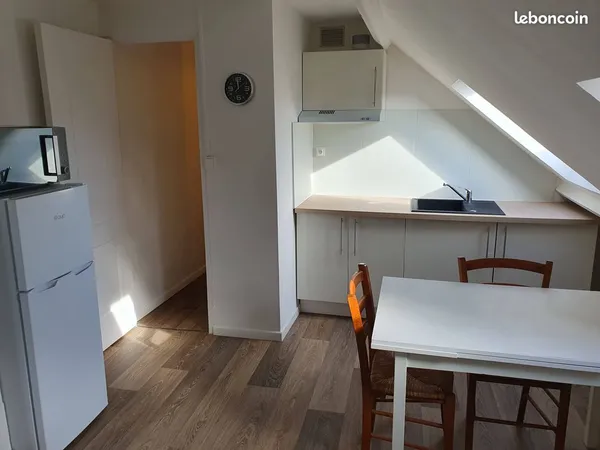 Studio meublé proche gare 