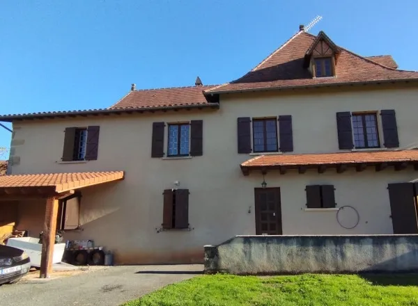 Ferme 10 pièces 327 m² 