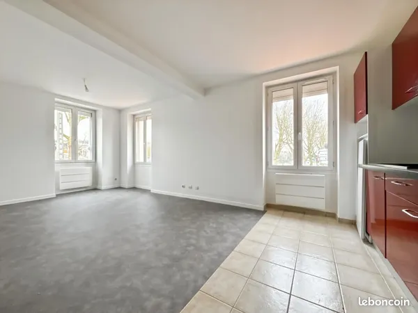 Appartement 4 pièces 19 m² 