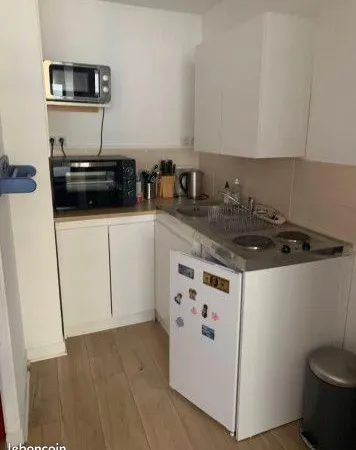 Studio 1 pièce 29 m² 
