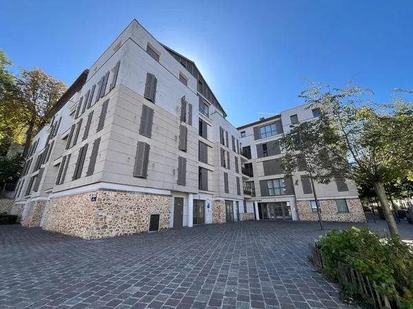 T2 OCCUPE - VENTE INVESTISSEUR - CHAVILLE - IMMEUBLE RECENT 