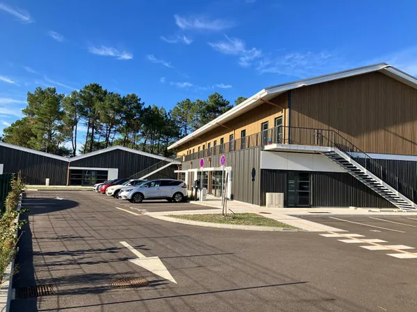 Local commercial 300 m² 