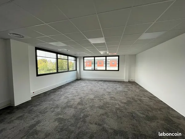 Bureaux 167 m² 