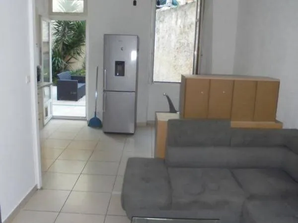 Studio 1 pièce 28 m² 