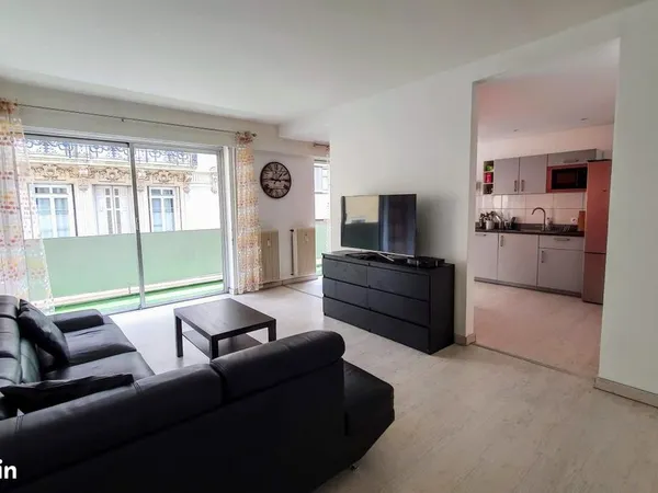 Chambre 1 pièce 27 m² 
