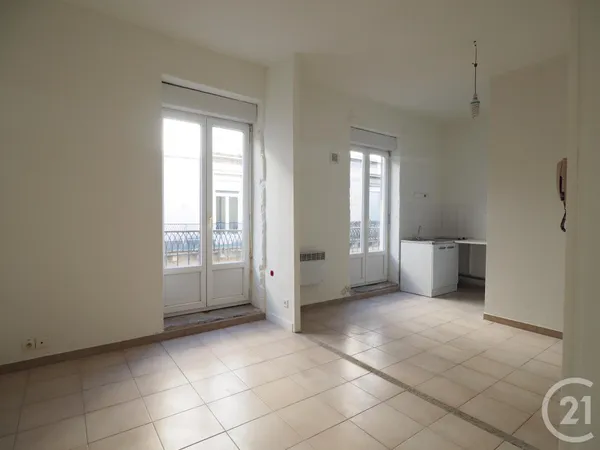 Studio 1 pièce 23 m² 