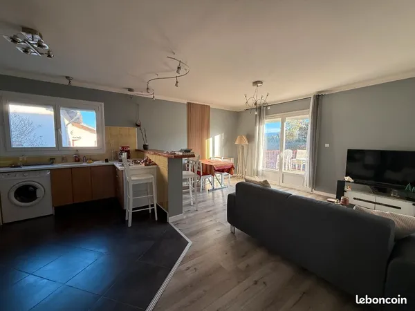 Loue T2 meublé centre ville 