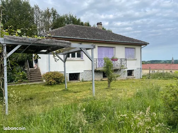 4,5 hectares - pature - maison - Hangar 1700m2 - etang 