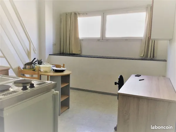 Studio 1 pièce 16 m² 