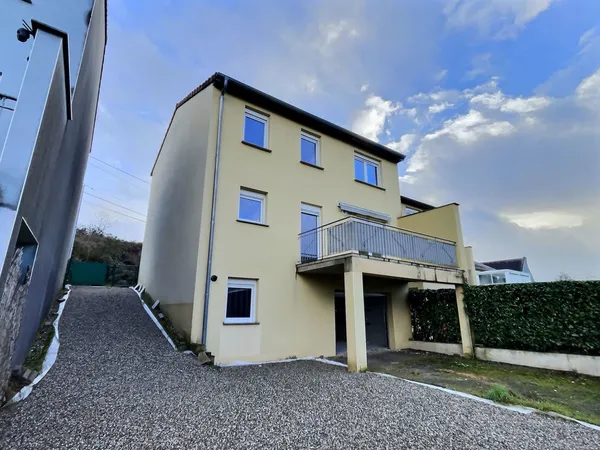 Maison rénovée à louer - Forbach 