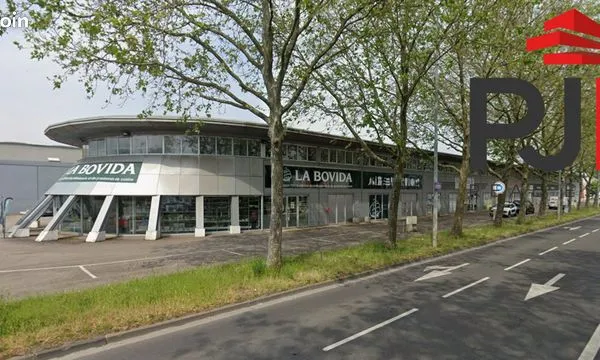 Local commercial 464 m² 