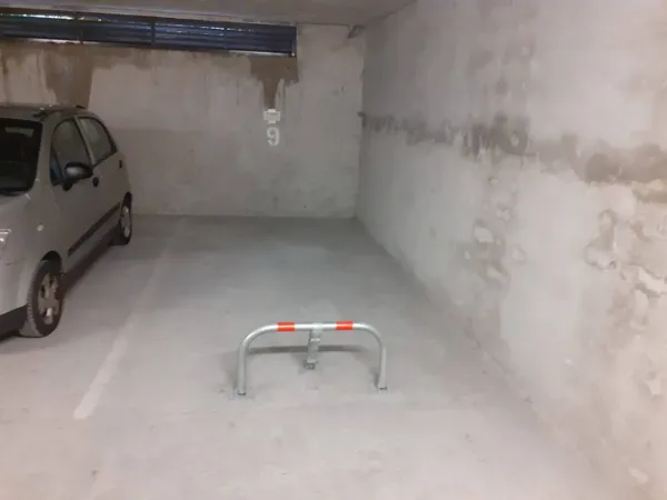 Parking/Garage/Box 