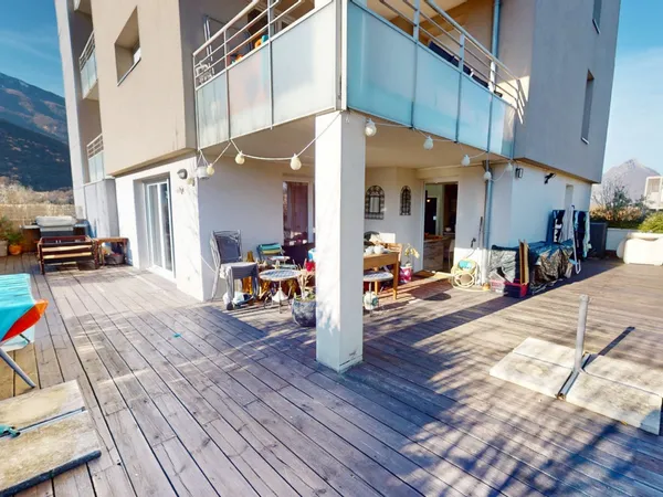 Appartement Echirolles 5 pièces 116m2 avec grande terrasse 