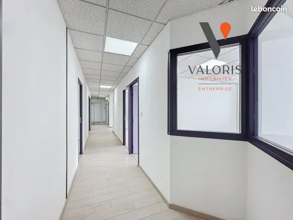 Bureaux 245 m² 