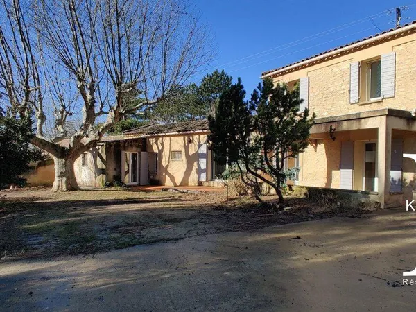 Mas provençal 3 pièces 112 m² 