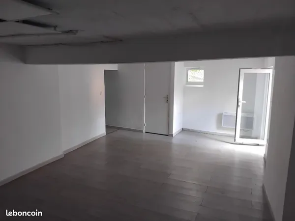 Immobilier professionnel Location Pau 2p 43m² 350€