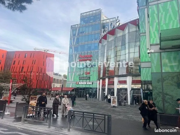 Local commercial 293 m² 