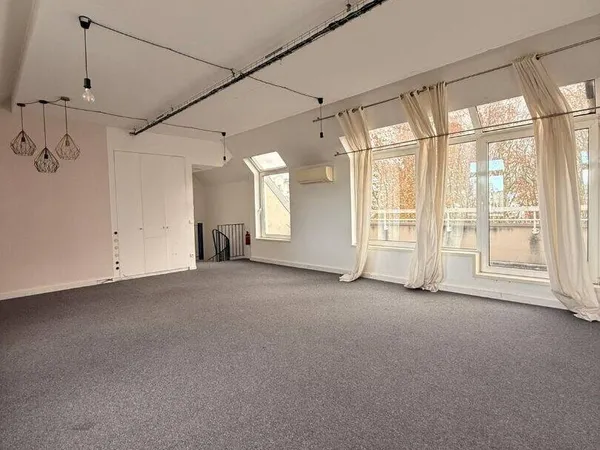 Local commercial 55 m² 