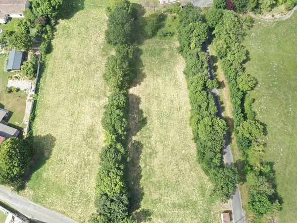Terrain constructible et viabilisé de 480m² 