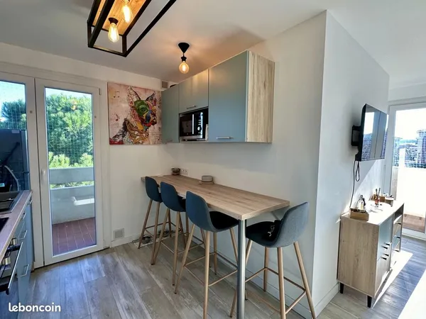 Studio 2 pièces 28 m² 